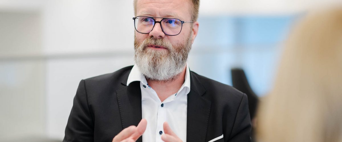 EGGERS Intreview Claus Ruhe Madsen