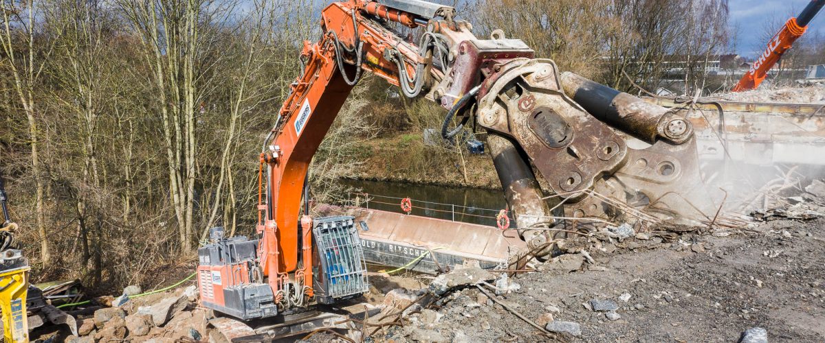 DEU, Hamburg, 03. & 12.03.2021, Eggers Baustelle Rückbau Wilhelmsburger Reichsstraße